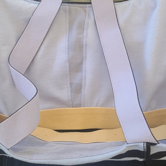 EUC Lululemon top - Picture 5 of 6